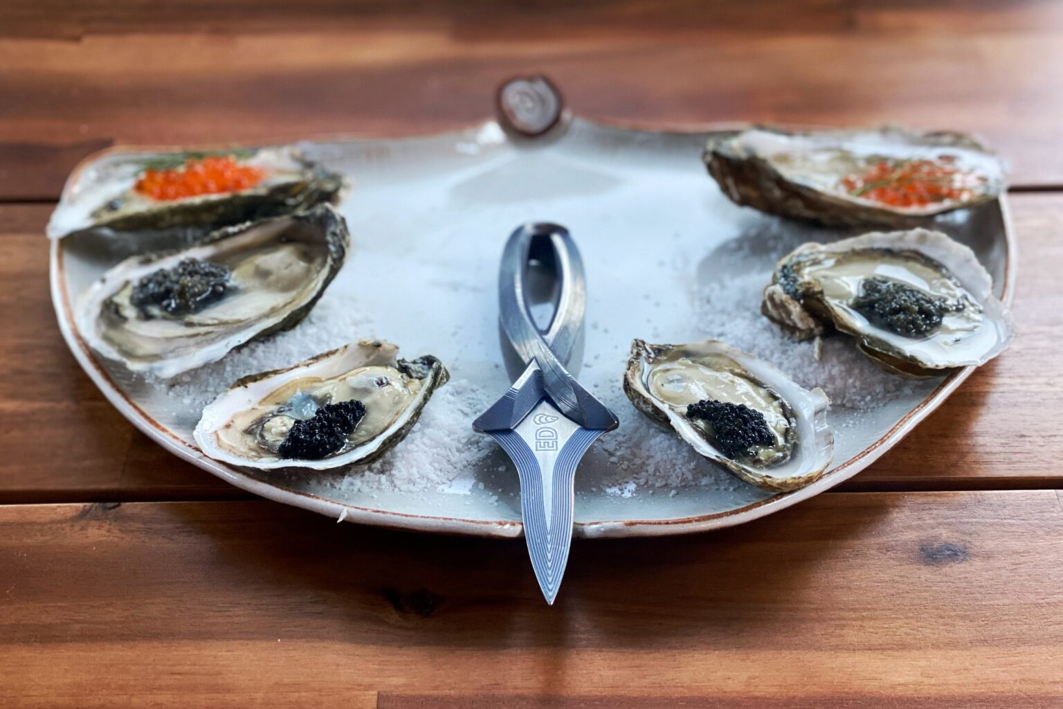 Meet the World’s First Full-Titanium Oyster Knife | Made for the New Circular Economy