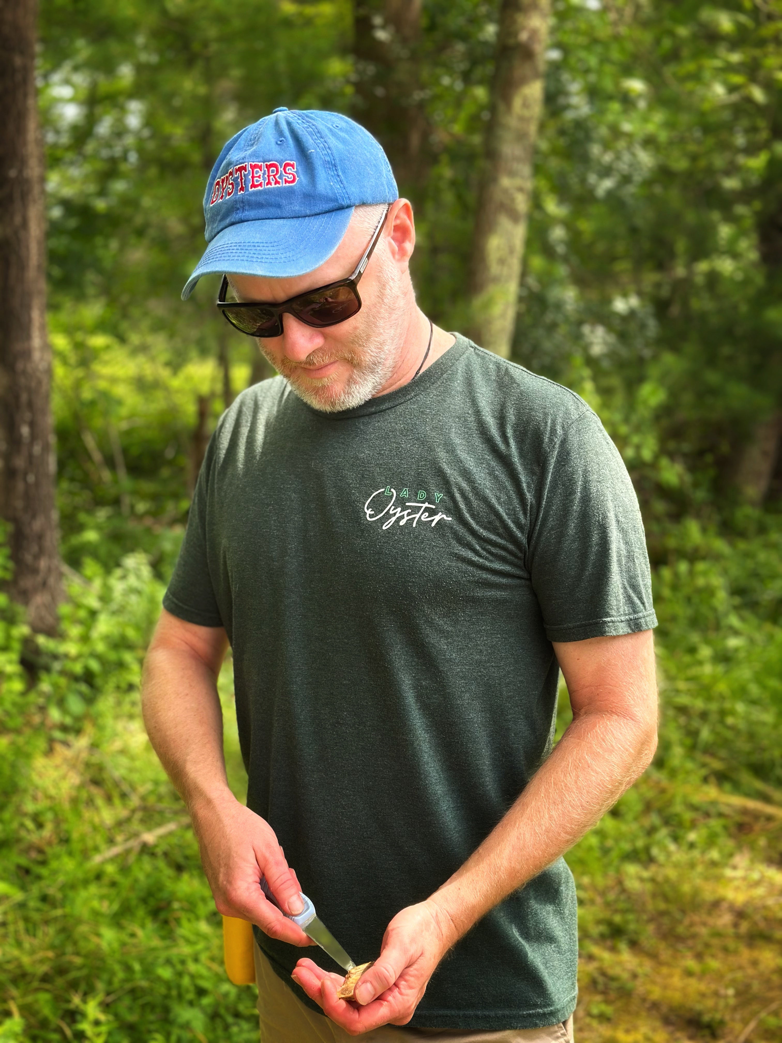Lady Oyster Shucking Tee