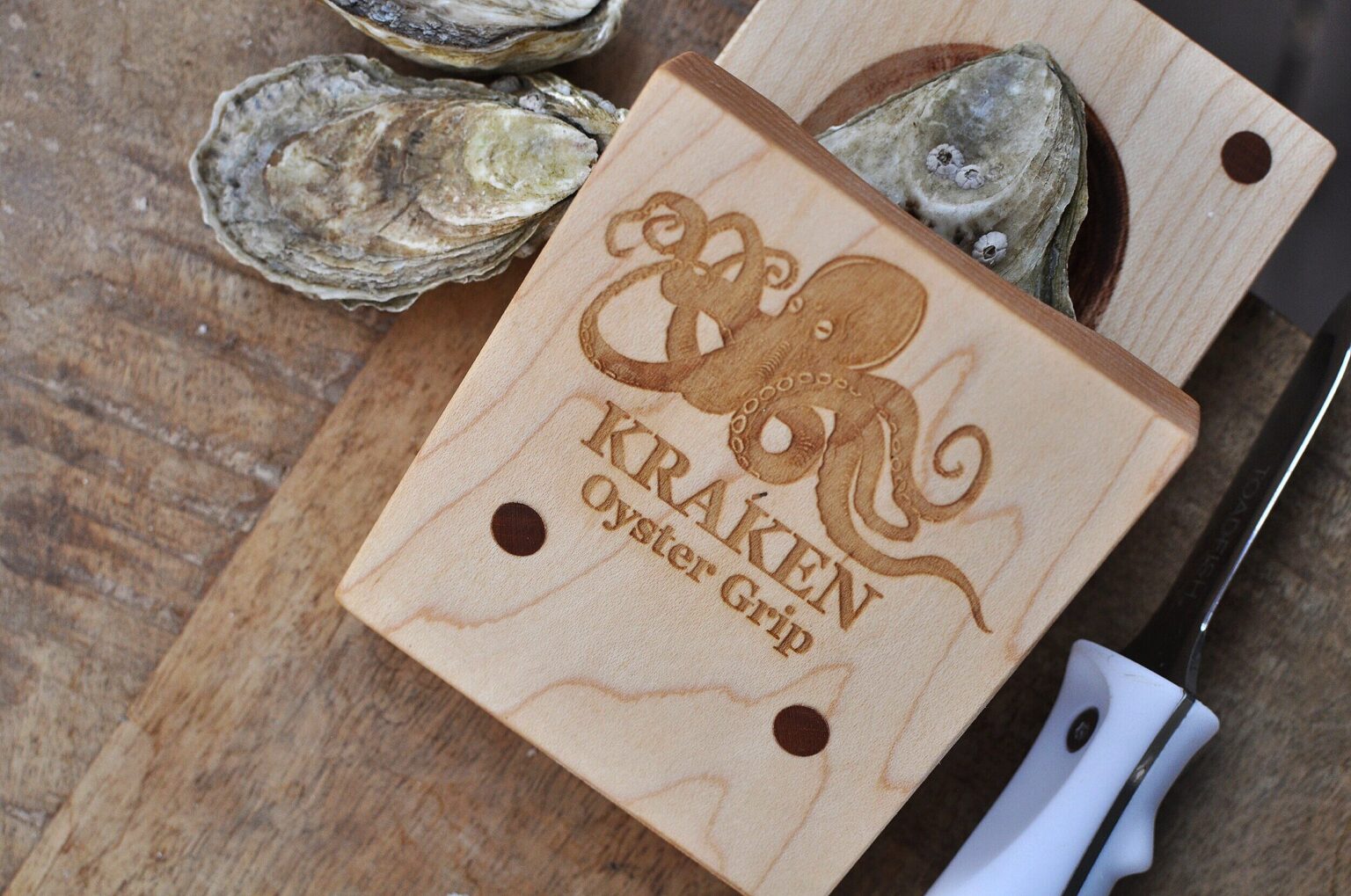 When Craftsmanship and Utility Make for the Perfect Shuck: The KRAKEN Oyster Grip