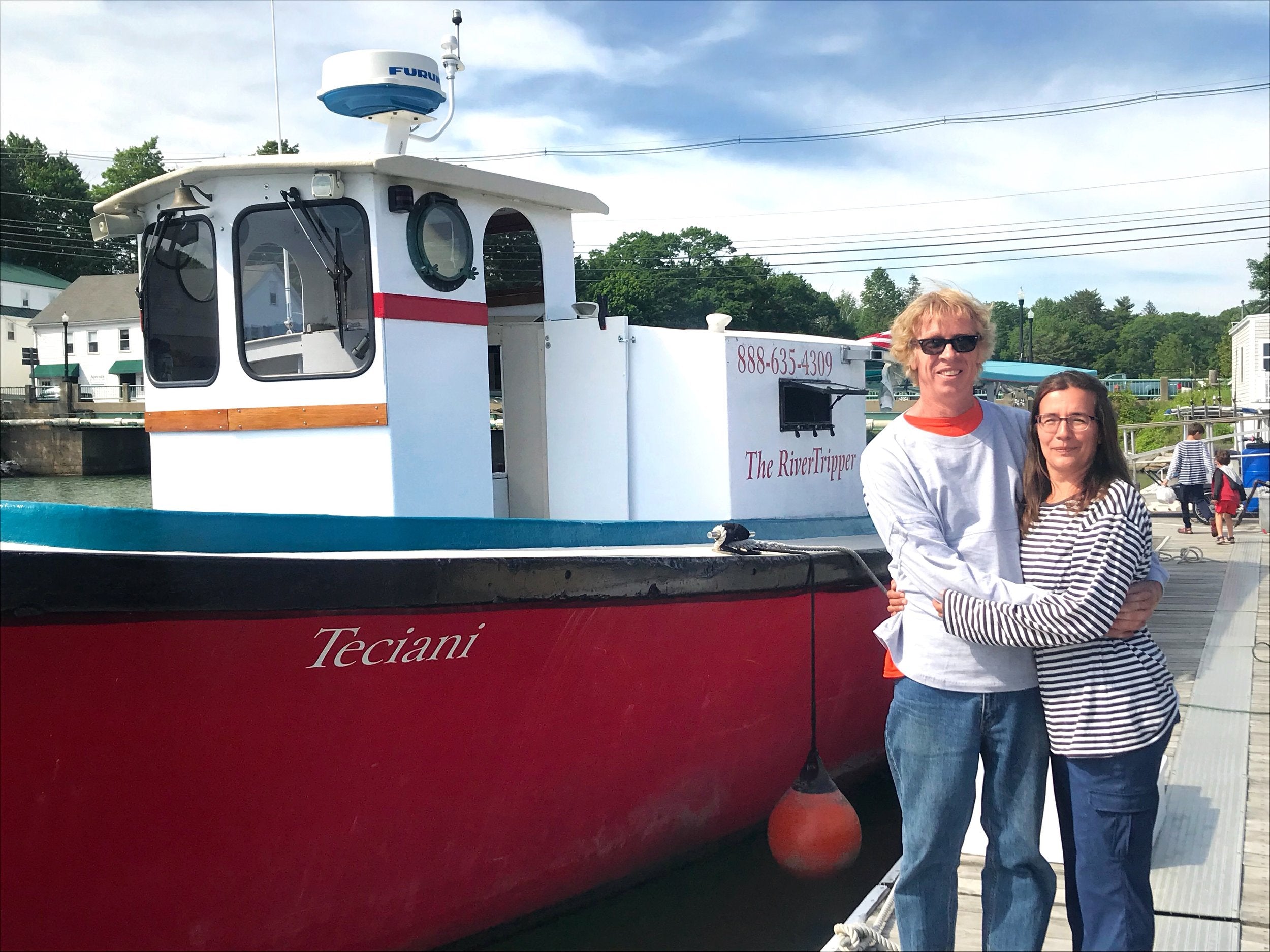 The Damariscotta River Cruise: A Backstage Pass to Maine's Precious Oyster Farms